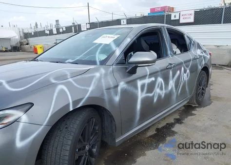 2025 Toyota Camry Se z USA, uszkodzony, nr VIN 4T1DAACK4SU524230